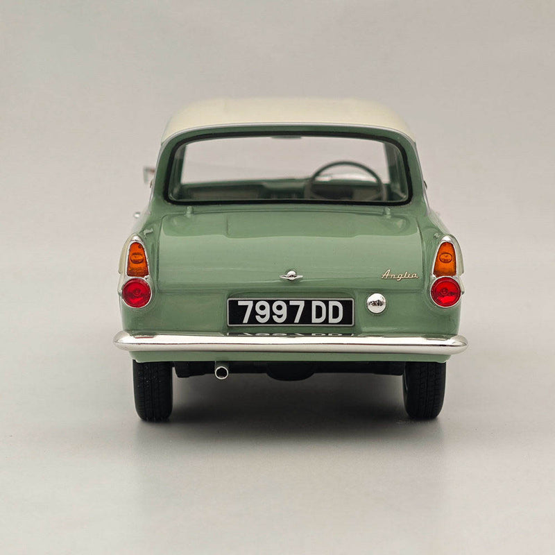 1:18 CULT Ford Anglia 105E 1961 green white CML111-2 Resin Model Car Limited