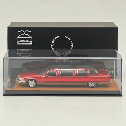 XiaoGuang 1:64 Scale Fleetwood Limousine Diecast Car Model Limited Edition Collection