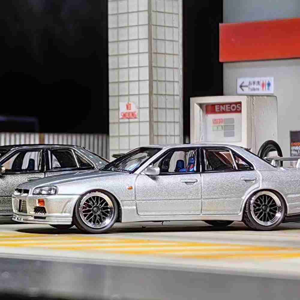 Scale: 1.64 Model: Nissan Uras ER34 Skyline 25GT-t Brand