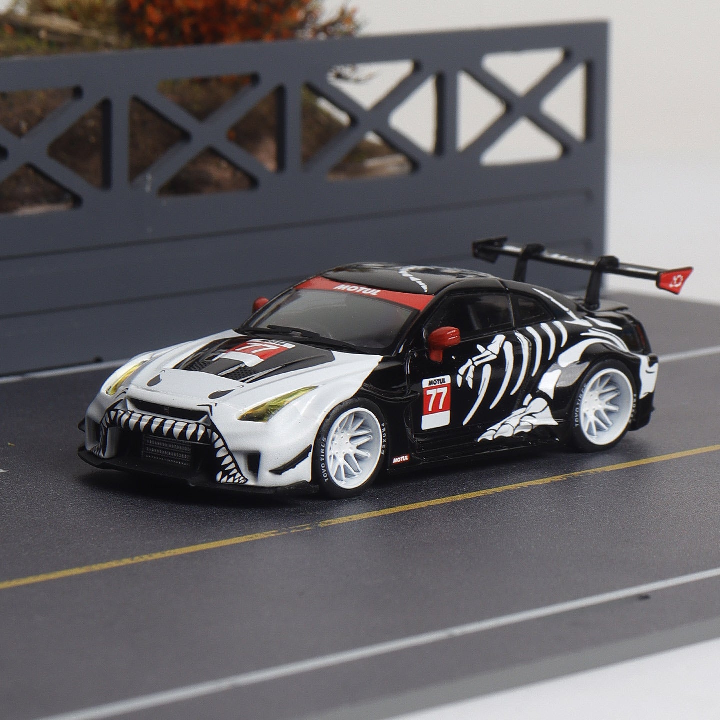 Decode 1:64 35gr-rr Bone Dragon Painting Gtr35 Alloy Diecast Car Model Collection Gifts