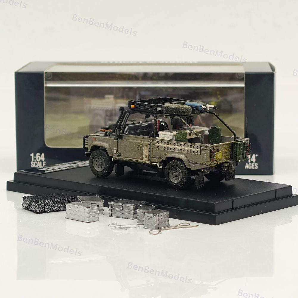 1:64 STREET WARRIOR Defender Tomb Raider x Land Rover Limited 499 Diecast Model