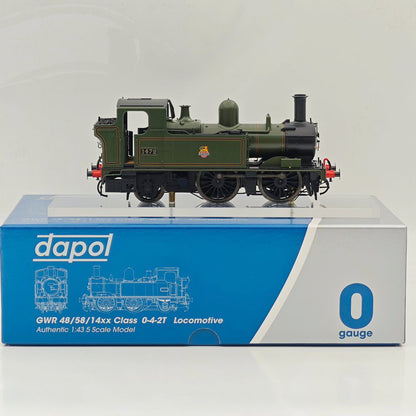 Dapol 7S-006-026 O Gauge 14xx Class 1472 -0-4-2T BR Lined Green Early Emblem DCC