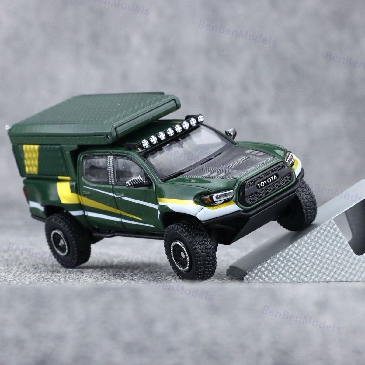 Model 1:64 Collectible Toyota Tacoma Off-Road Camper GCD Car Diecast Gifts