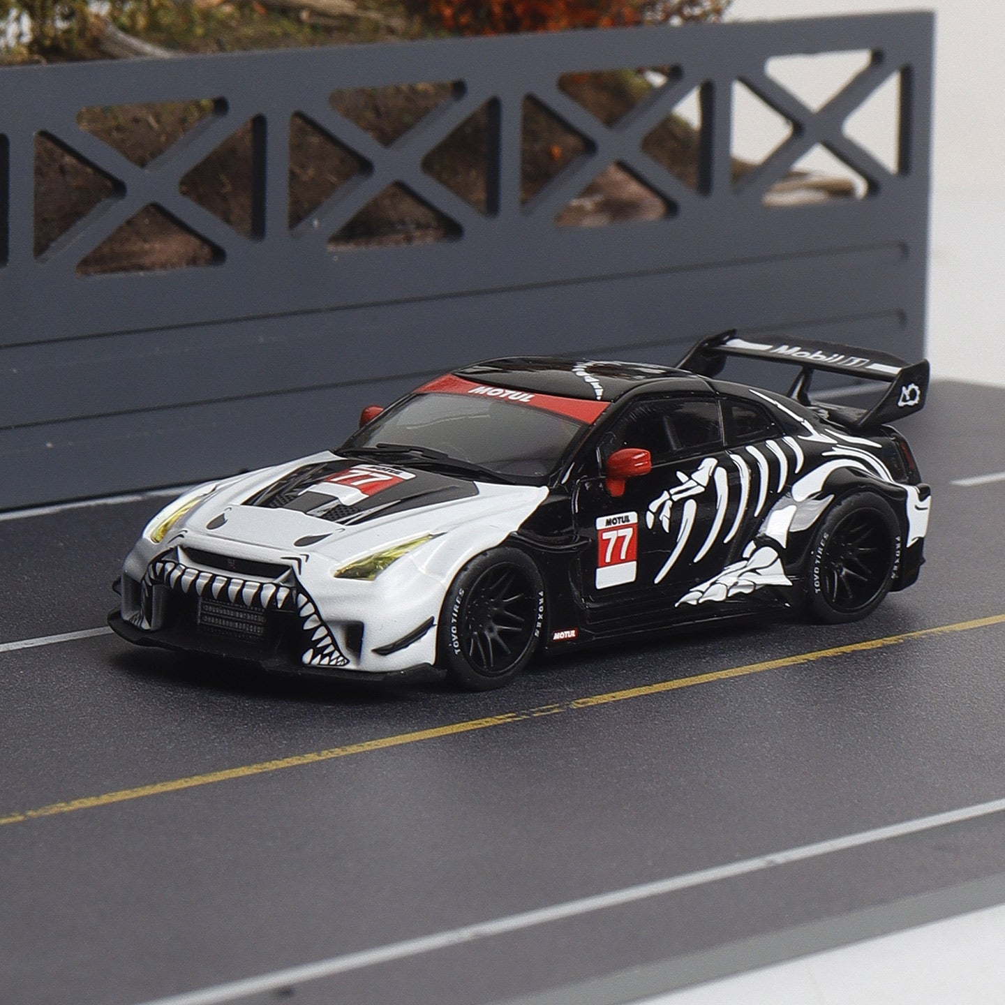 Decode 1:64 35gr-rr Bone Dragon Painting Gtr35 Alloy Diecast Car Model Collection Gifts