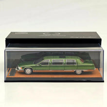 XiaoGuang 1:64 Fleetwood Limousine Green Diecast Collectible Model Car