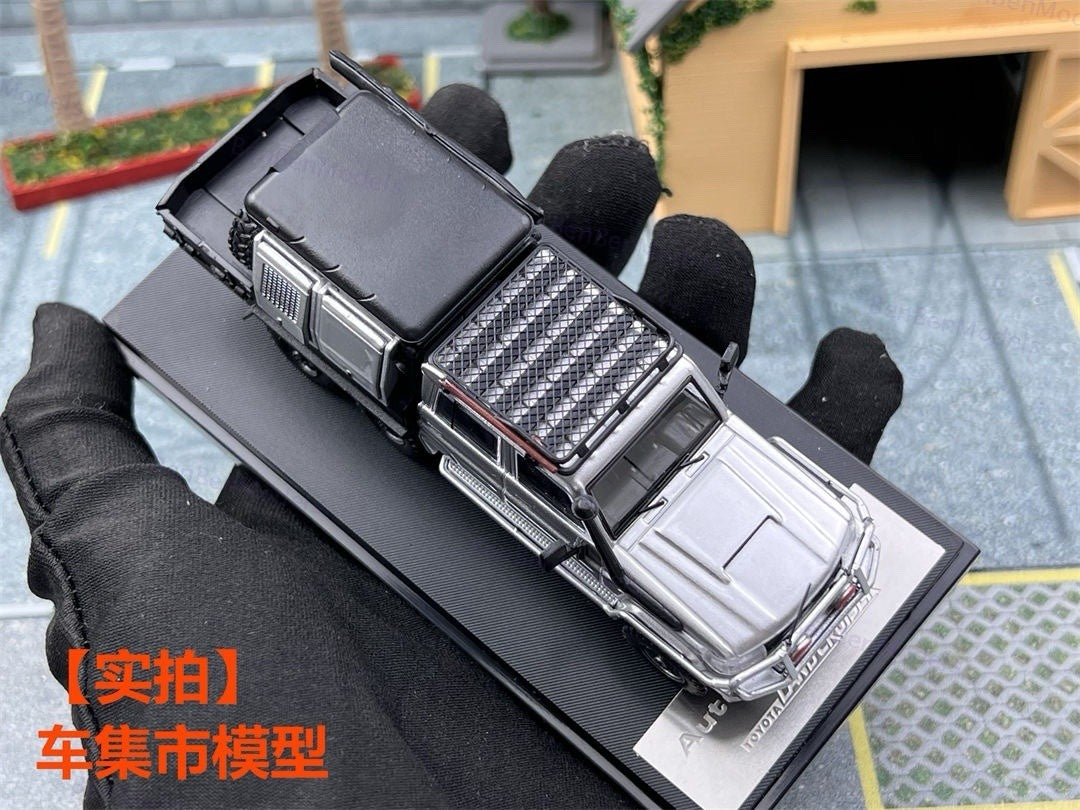 AM 1:64 Toyota Land Cruiser LC79 6X6 Double Cab Pickup Diecast Toys Car Model Gifts
