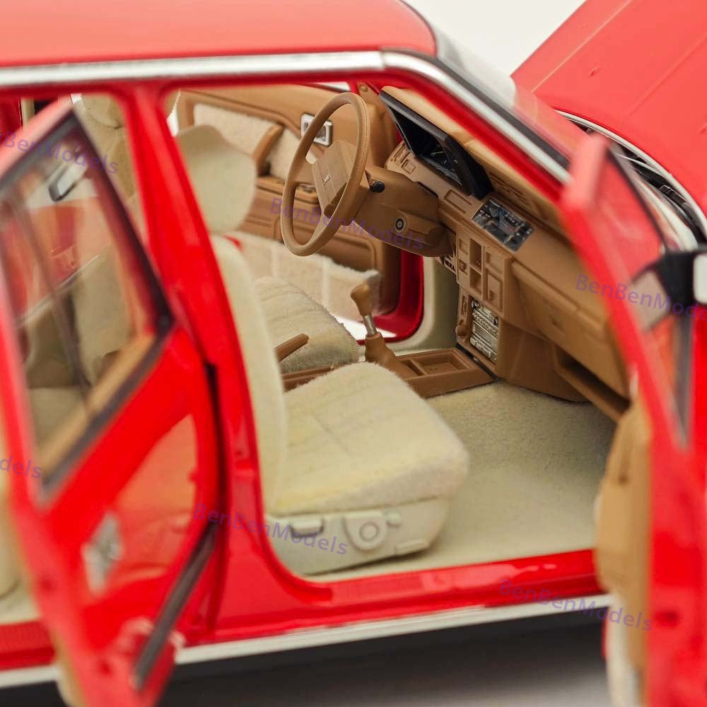 1/18 Toyota Crown Seventh Generation MS122 Red / Mi Interior Diecast Model