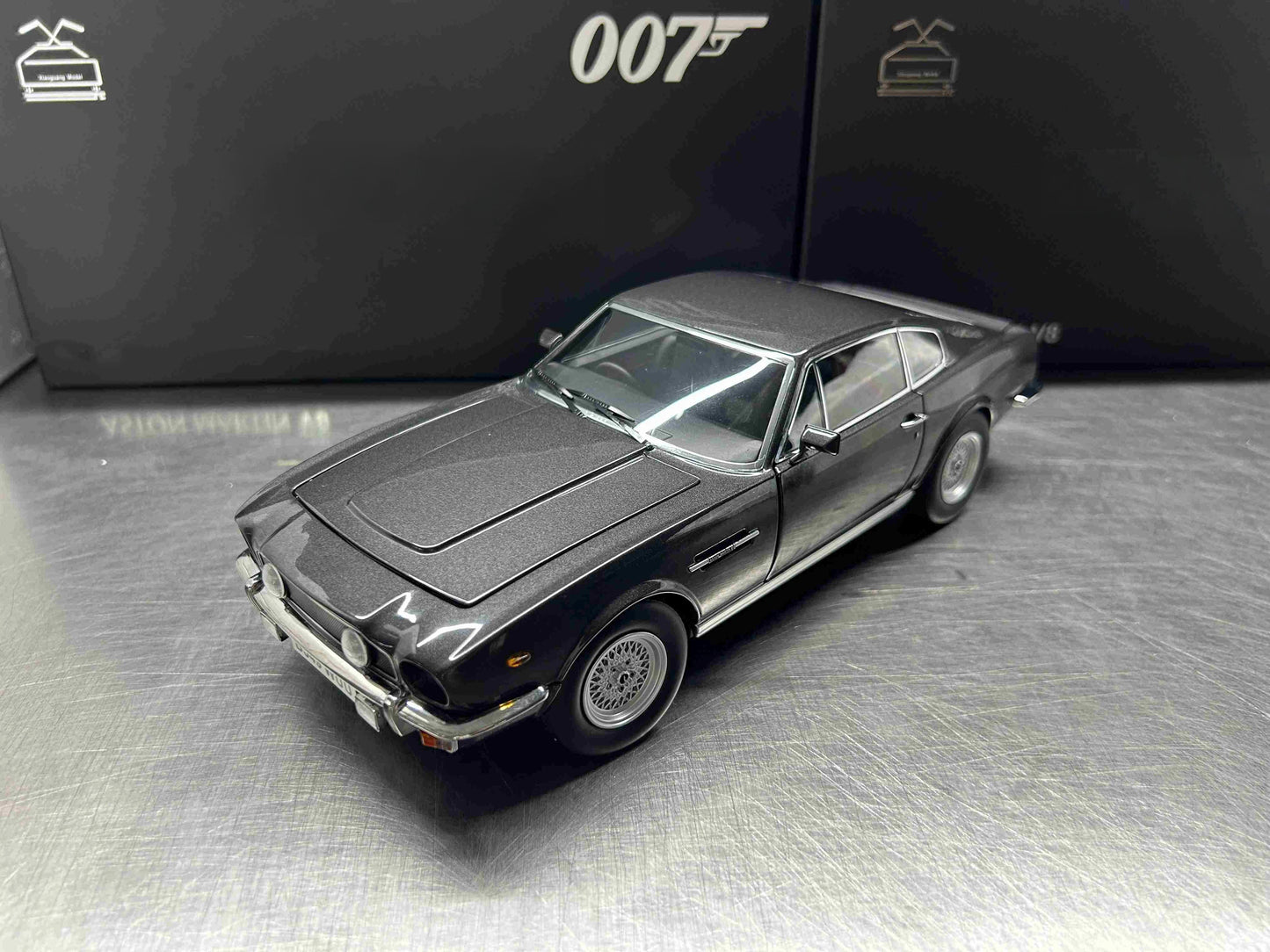 Xiaoguang 1/18 V8 Vantage 007 Movie Edition Metal Diecast Model Car Limited Collection Gifts Display