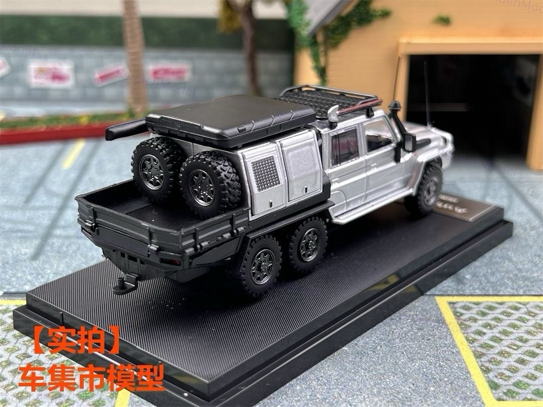 AM 1:64 Toyota Land Cruiser LC79 6X6 Double Cab Pickup Diecast Toys Car Model Gifts