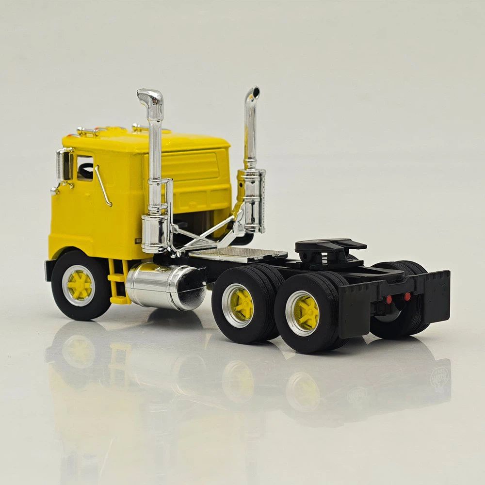 Top Self Replicas 1:64 Scale F700 Semi Tractor Trucks Yellow Diecast Sleeper Model Car