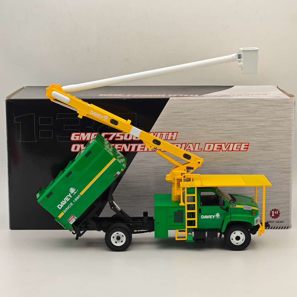 First Gear 1:34 C7500 Davey with Over Center Aerial Device Tree Trimming Truck Green 10-4025 Diecast Model Truck Collection