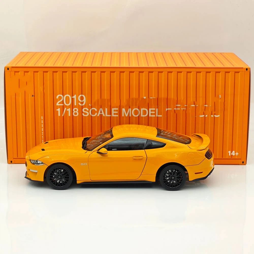 DM 1/18 GT 2019 Orange Fury LHD with Widebodykit Pack Diecast Model Car