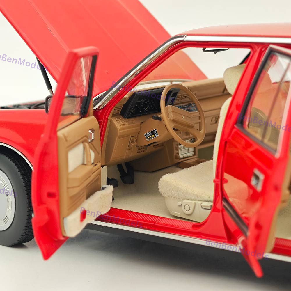 1/18 Toyota Crown Seventh Generation MS122 Red / Mi Interior Diecast Model