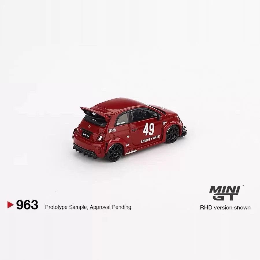 MINI GT 1:64 FIAT Abarth 595 LBWK Miniature de voiture moulée sous pression 963 #49 Cadeaux de collection de course en boîte