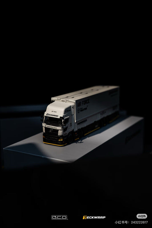 1/64 GCD Hino 700 Enclosed Transporter DarwinPro TeckWrap HEC 2026 Diecast Toys Car Model Gifts