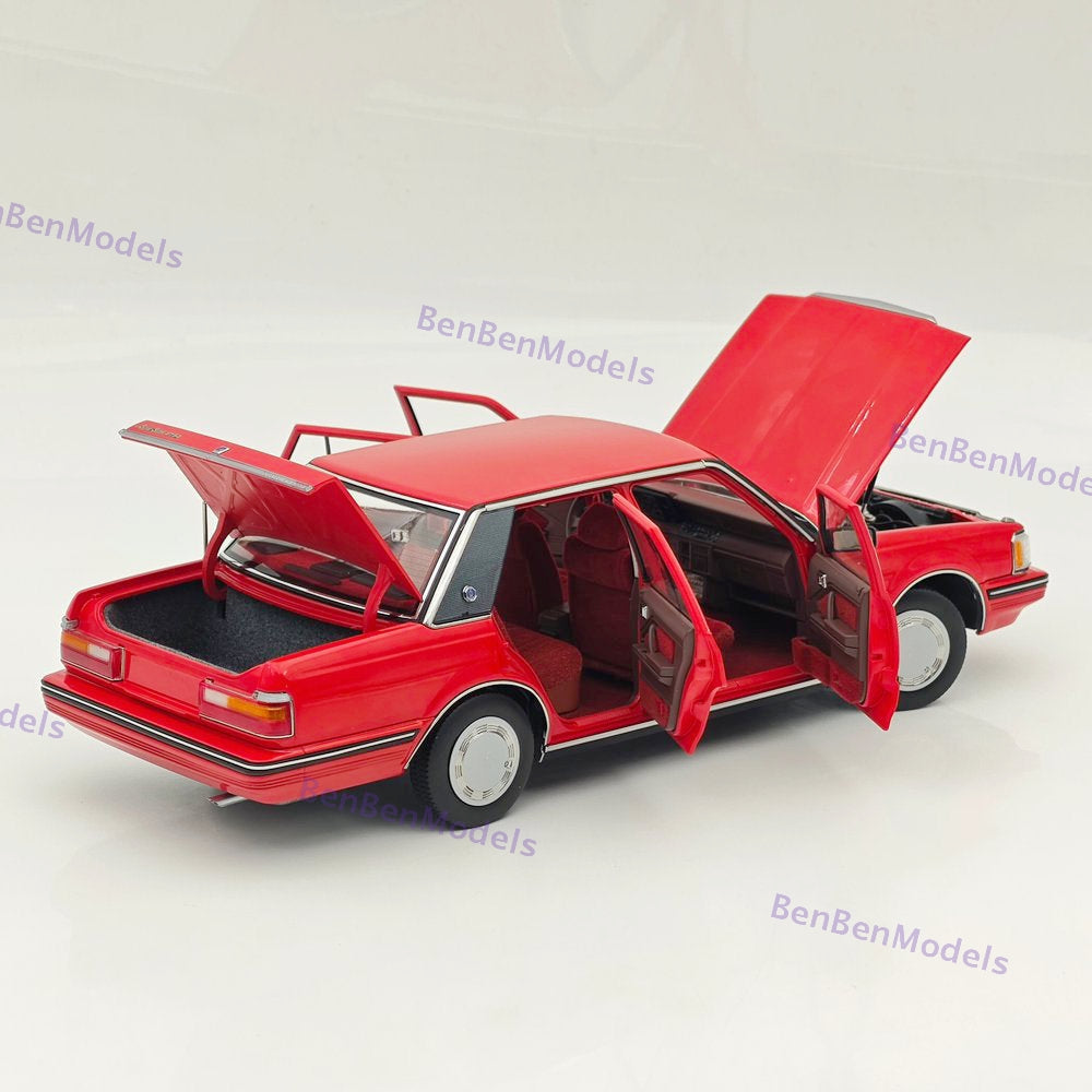 1/18 Toyota Crown Seventh Generation MS122 Red / red Interior Diecast Model