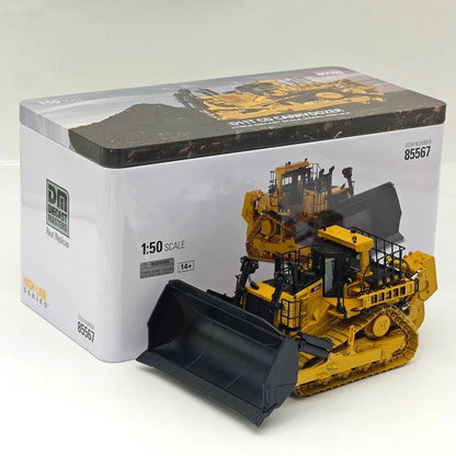 1:50 Diecast Masters 85567 D11T CD Carrydozer w/ Operator Model Diecast Model