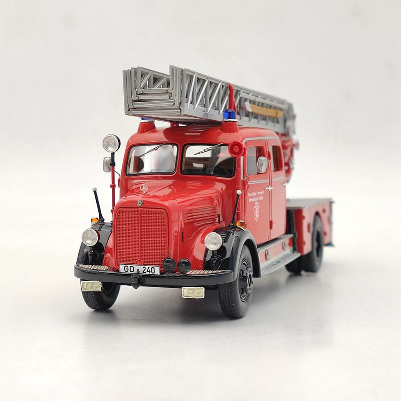 NEO SCALE MODELS 1:43 1959 Mercedes-Benz LF3500 D125 Ladder Fire Engine NEO46240
