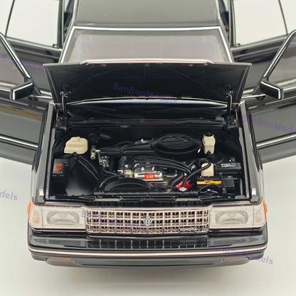 1/18 Toyota Crown Seventh Generation MS122 Black / Blue Interior Diecast