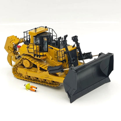 1:50 Diecast Masters 85567 D11T CD Carrydozer w/ Operator Model Diecast Model