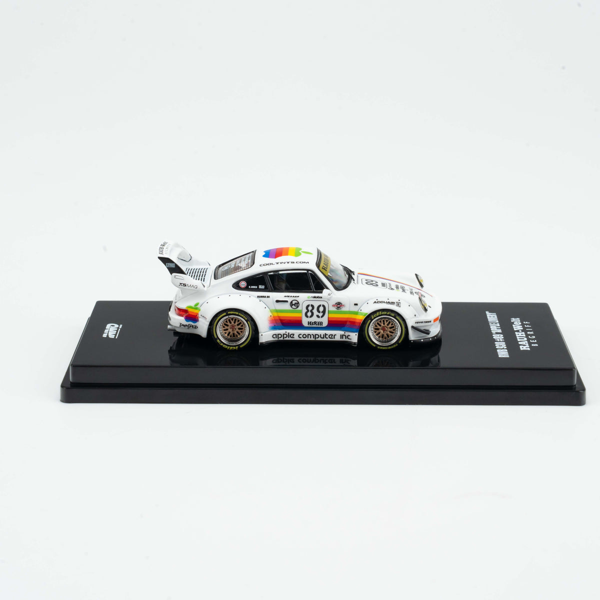 INNO 1:64 RWB 930 #89 White Apple Livery Wide-body Modification Alloy Model Car