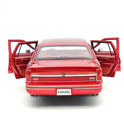 1/18 Lincoln Towncar V8 1993-1995 Super Diecast model (Leather seat) Red