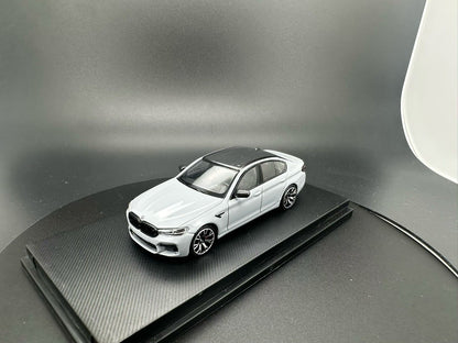 MJ 1:64 BMW M5 SF90 Blanc Carrosserie Large Supercar Jouets en Métal Moulé Voiture Modèle Cadeaux Édition Limitée 999