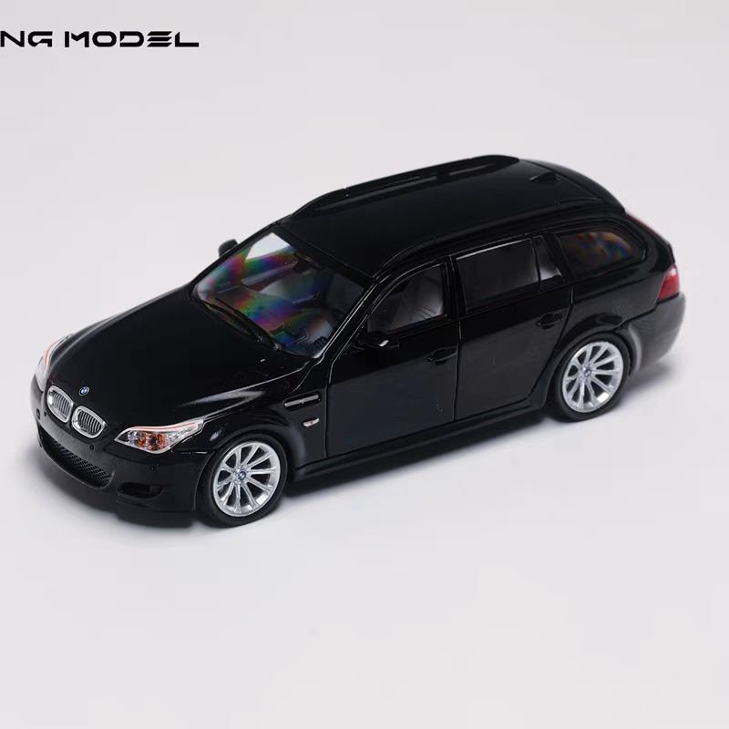 Pre-sale KING MODEL 1:64 BMW M5 E60 TOURING Wagon Diecast Toys Car Models Hobby Collection Gifts