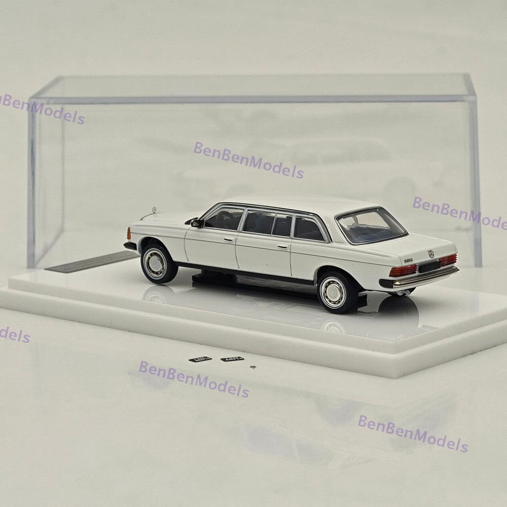 1:64 JIYI & GOC 1976 V123 Extended Limousine Diecast Metal Car