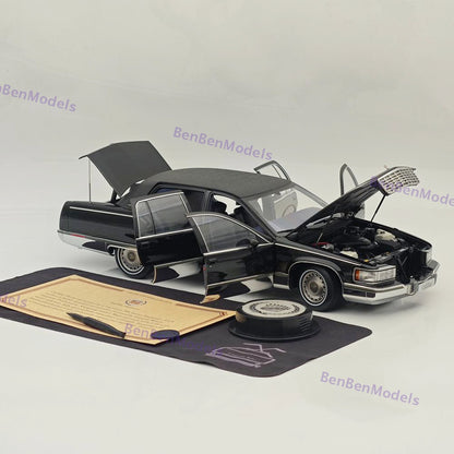 1:18 GM Cadillac 1993 Fleetwood Sedan Black / Blue Interio Diecast Model Edition