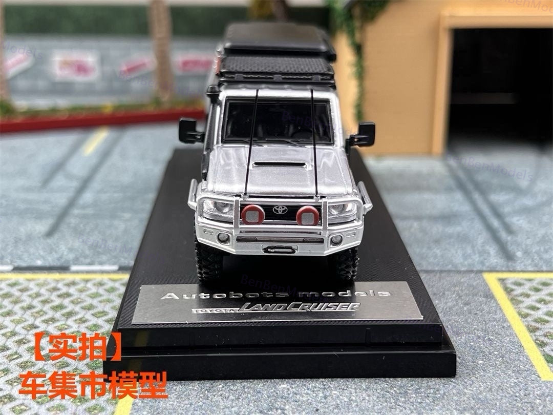 AM 1:64 Toyota Land Cruiser LC79 6X6 Double Cab Pickup Diecast Toys Car Model Gifts