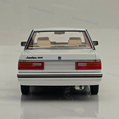 1/18 Toyota Crown Seventh Generation MS122 White Beige Diecast Model Car