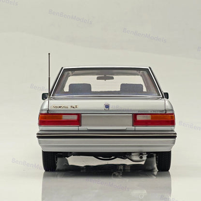 1/18 Toyota Crown Seventh Generation MS122 Silver / Blue Interior Diecast