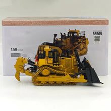 D11T Track-Type Tractor JEL Design Diecast Model 1:50 Diecast Masters 85565