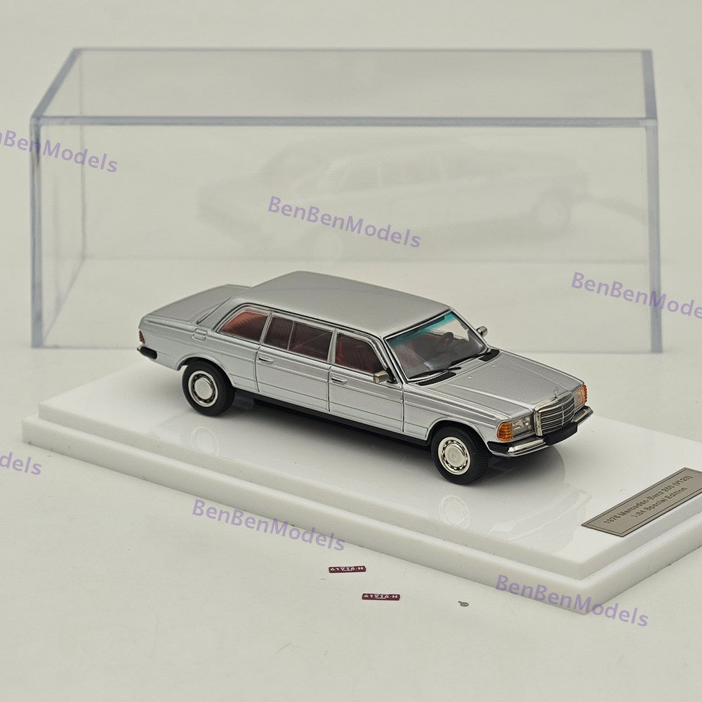 1:64 JIYI & GOC 1976 V123 Extended Limousine Diecast Metal Car