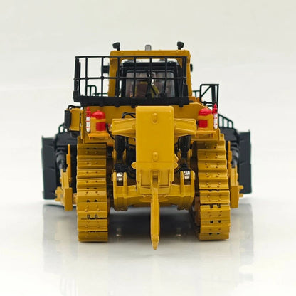D11T Track-Type Tractor JEL Design Diecast Model 1:50 Diecast Masters 85565