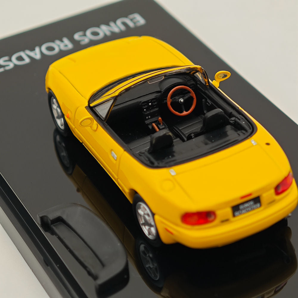 1/64 Hobby JAPAN Mazda EUNOS ROADSTER NA6CE WITH TONNEAU COVER Yellow HJ642025BY Diecast Models Car Limited Collection Auto Toys Gift