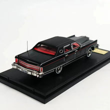 Turning Crush x SunStar 1:64 1979 Continental Town Car Black Diecast Model Car Limited Collection