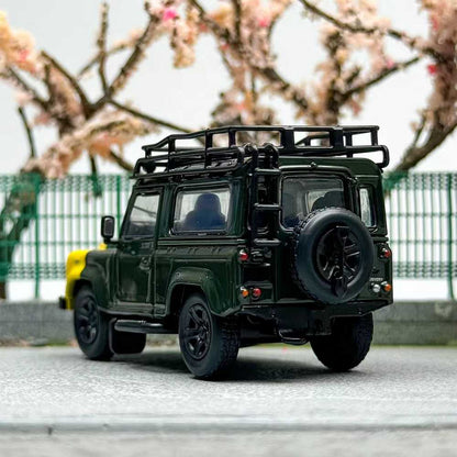 Master 1:64 Land Rover Defender 90 Jouets moulés sous pression Modèles de voitures Miniature Hobby Cadeaux à collectionner avec accessoires