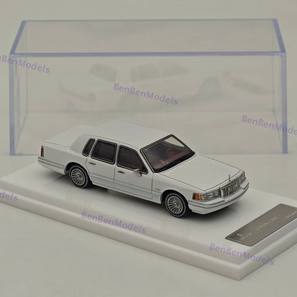 1/64 MK Miniatures Town Car Luxury Sedan Model Diecast Metal Car Limited
