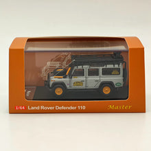 Master 1:64 Land Rover Defender 110 Camel Cup Special Edition Diecast Toys Car Models Miniature Hobby Collectible Gifts With Accessories