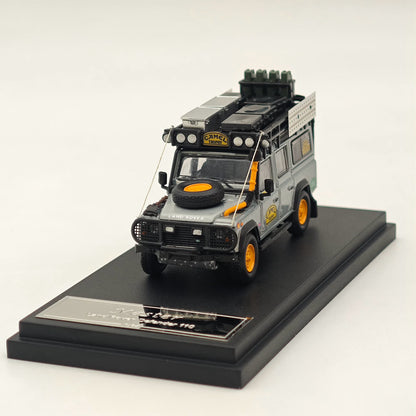 Master 1:64 Land Rover Defender 110 Camel Cup Special Edition Diecast Toys Car Models Miniature Hobby Collectible Gifts With Accessories