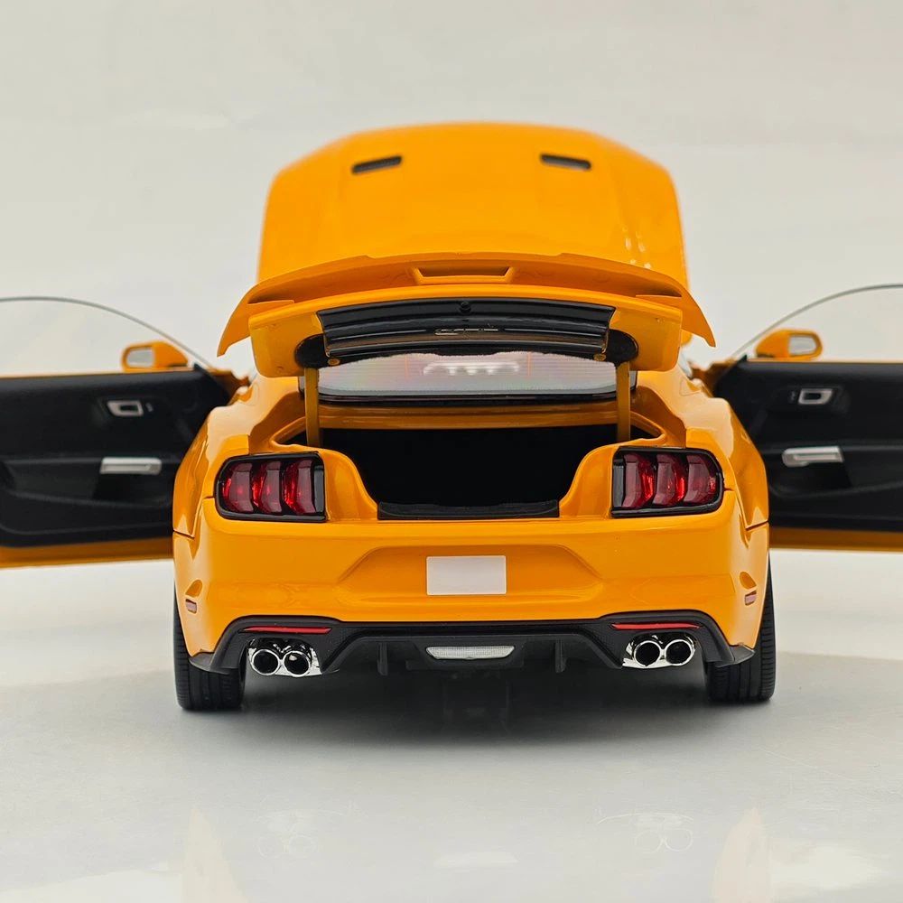 DM 1/18 GT 2019 Orange Fury LHD with Widebodykit Pack Diecast Model Car