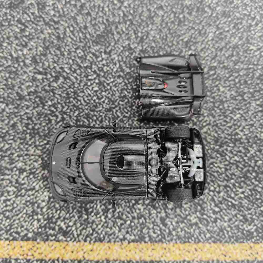 MJ 1/64 Koenigsegg one1 Customized Diecast Toys Car Models Miniature Hobby Collection Gifts Black Carbon