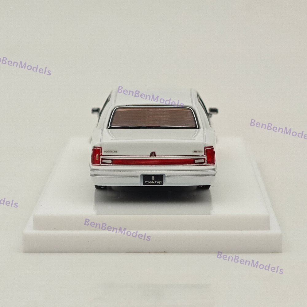 1/64 MK Miniatures Town Car Luxury Sedan Model Diecast Metal Car Limited