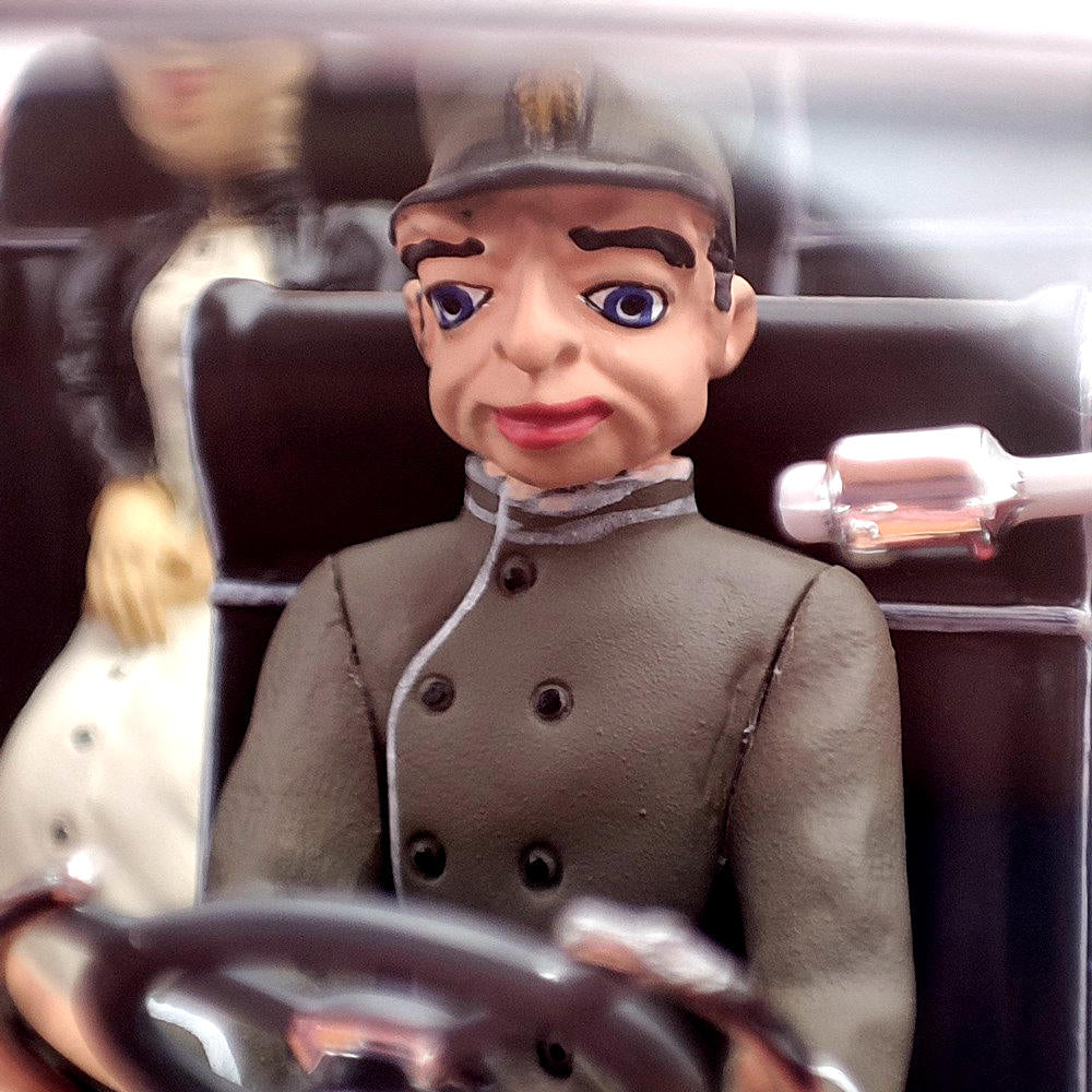 AMIE 1/18 Scale Rolls Royce Lady Penelope's Thunderbirds FAB1/FAB 1 Resin Toys Car Models Miniature Decoration Gifts Limited Collection