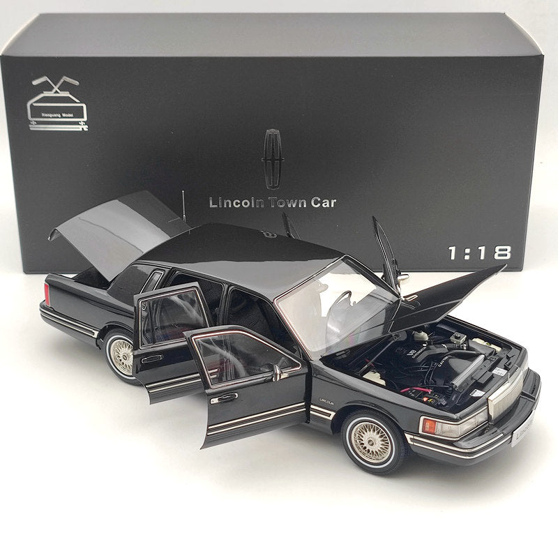 1/18 Lincoln Towncar V8 1993-1995 Super Diecast Toys Car models Collection (Leather seat)