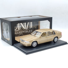 Objets de collection DNA 1/18 Volvo S90 Royal Level 3 1998 DNA000152 Modèle en résine Jouet en or Cadeau de voiture