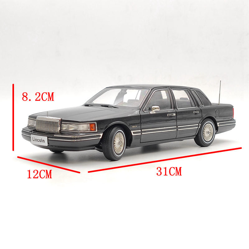 1/18 Lincoln Towncar V8 1993-1995 Super Diecast Toys Car models Collection (Leather seat)