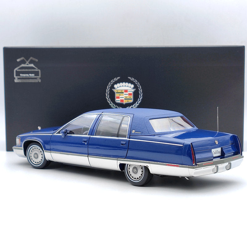 GM 1:18 1993 Cadillac Fleetwood Sedan Blue Diecast Model Car Edition Collection